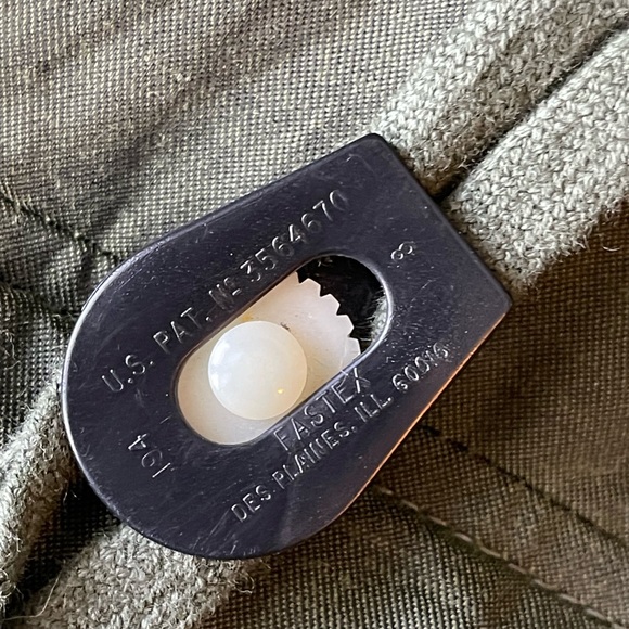 (VINTAGE) U.S. NAVY SUIT, CHEMICAL PROTECTIVE OUTERSHELL MODACRYLIC / NYLON COAT - Picture 15 of 16